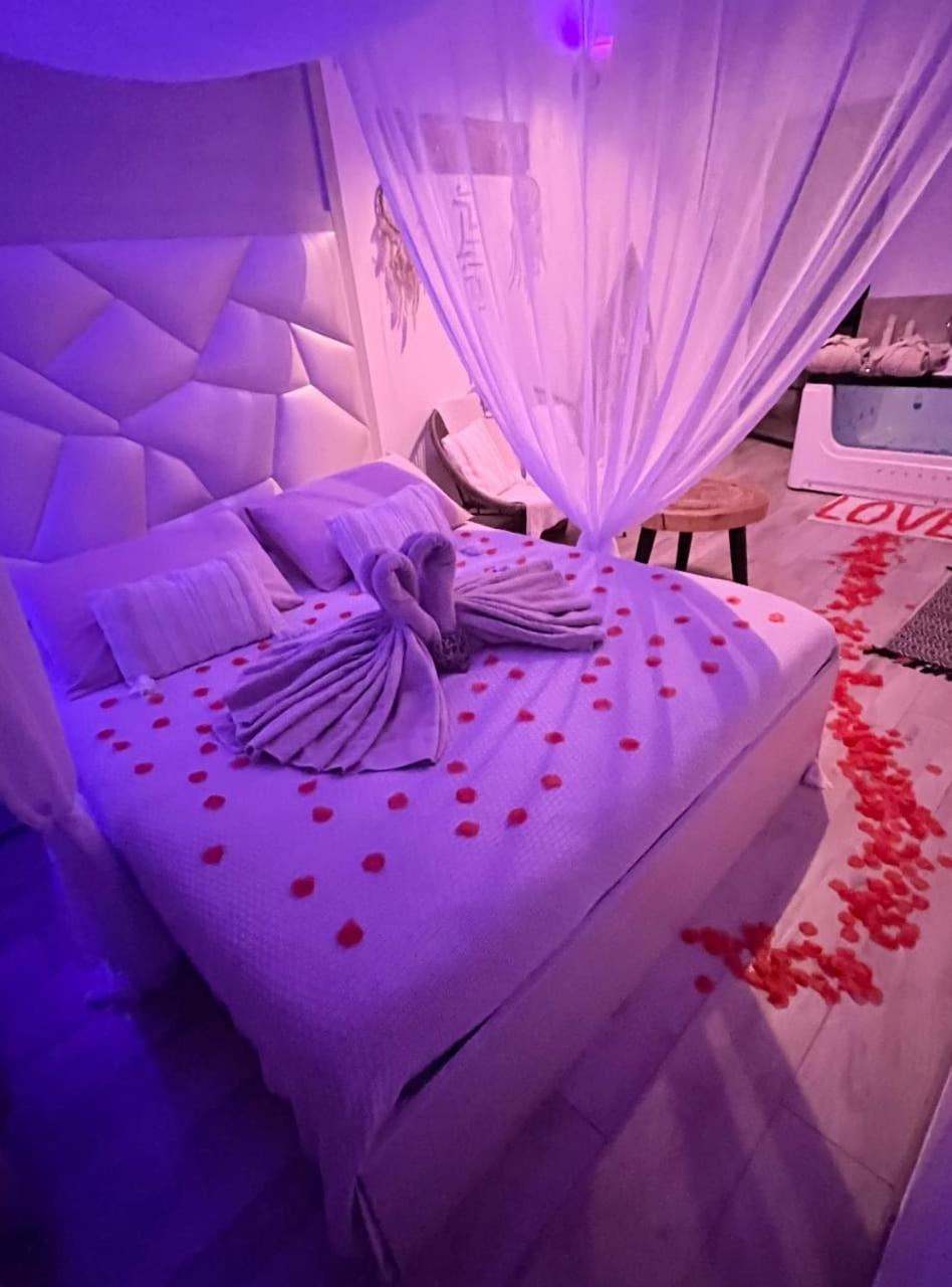 Villa Cocoon - Love Room Cocooning & 50 Nuances Cuges-les-Pins Exterior foto